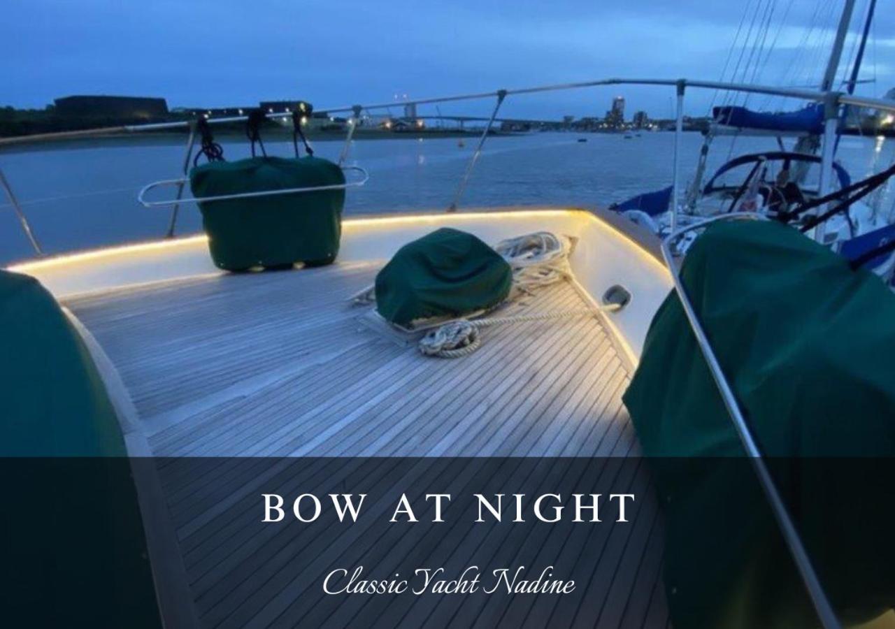 Classic Yacht Nadine In Poole Harbour, Dorset, With A Hot Tub Jacuzzi Exterior foto